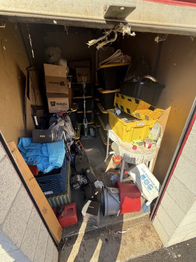 5 x 10 storage unit in Highland, CA