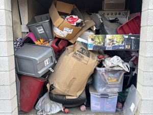 10 x 10 storage unit in Highland, CA