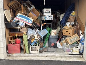 10 x 25 storage unit in Highland, CA