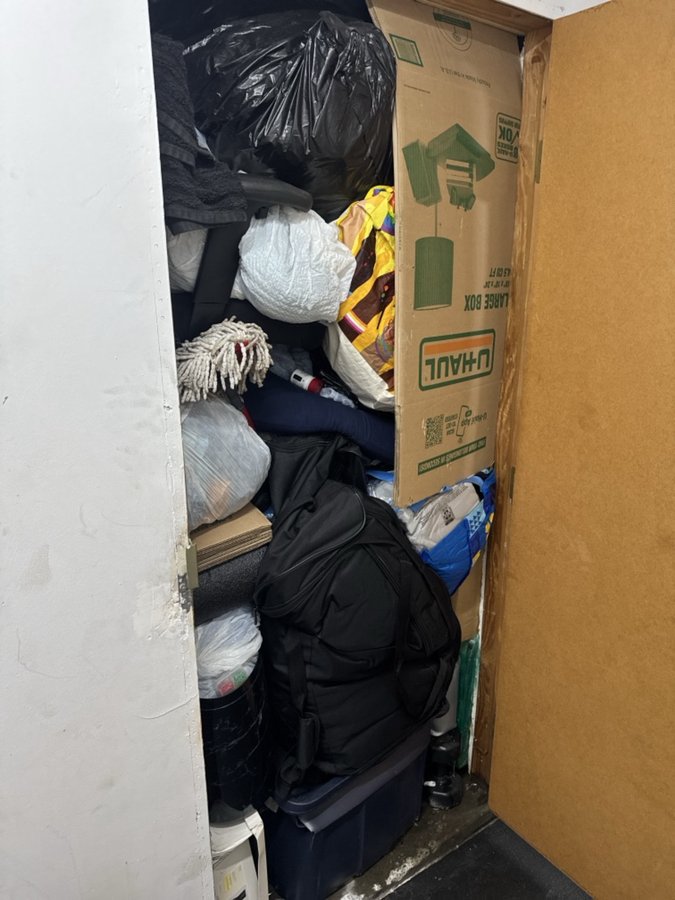 3 x 5 storage unit in Highland, CA