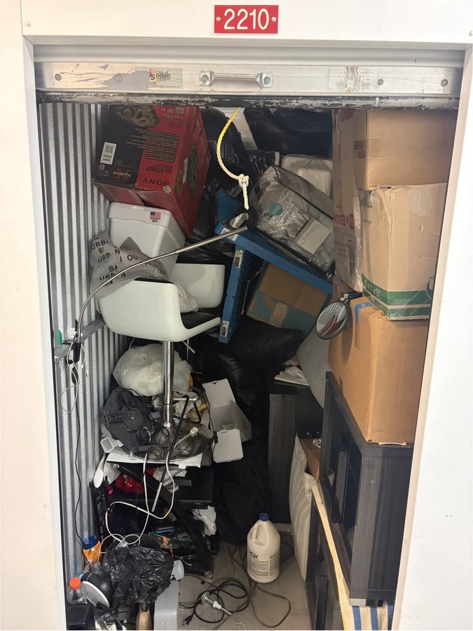5 x 10 storage unit in Miami, FL