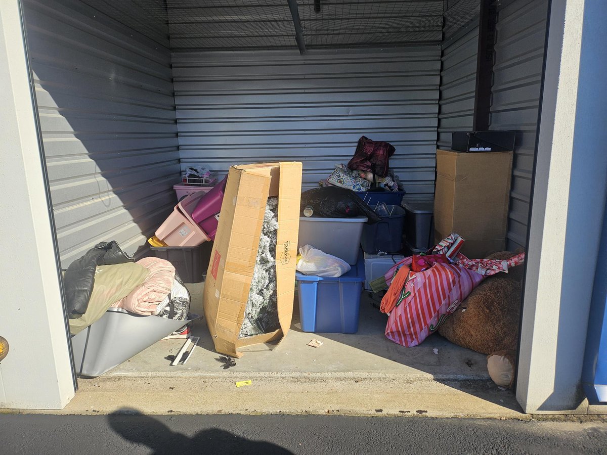 10 x 10 storage unit in Shaker Heights, OH