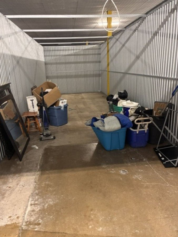 10 x 30 storage unit in Lenoir, NC