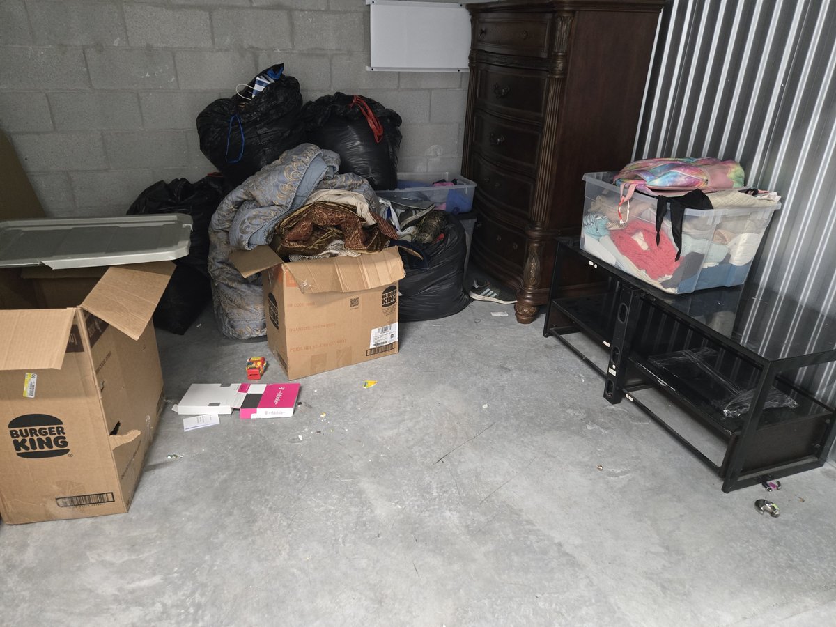 10 x 10 storage unit in Tamarac, FL