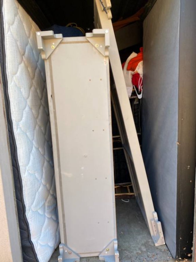 5 x 12 storage unit in 7944, TX