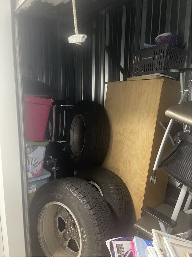 5 x 10 storage unit in Manchester, CT