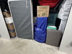 10 x 10 storage unit in Hamden, CT