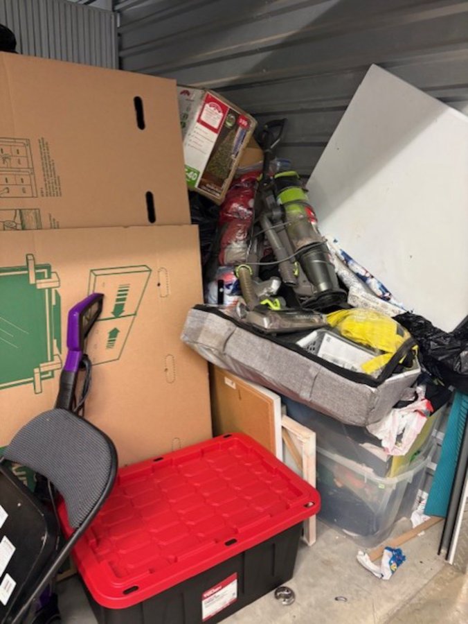 10 x 10 storage unit in Washington, DC