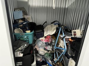 5 x 5 storage unit in Los Angeles, CA