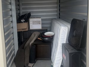 5 x 10 unit in New Madrid