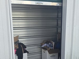 10 x 5 storage unit in Cave City, KY