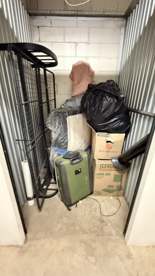 5 x 5 storage unit in Staten Island, NY