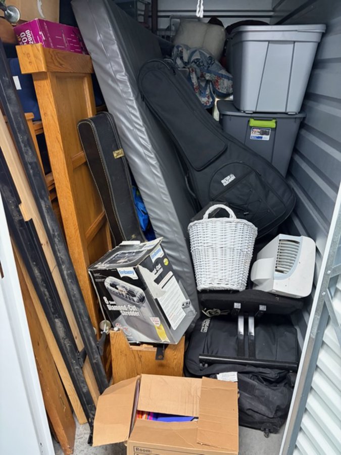 4 x 10 storage unit in Henrico, VA