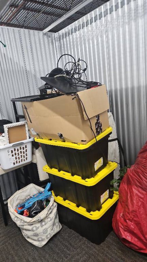 10 x 5 storage unit in South Houston, TX