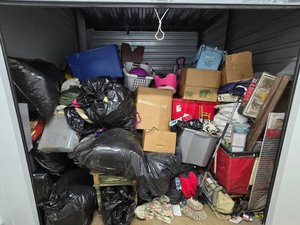10 x 10 unit in San Antonio