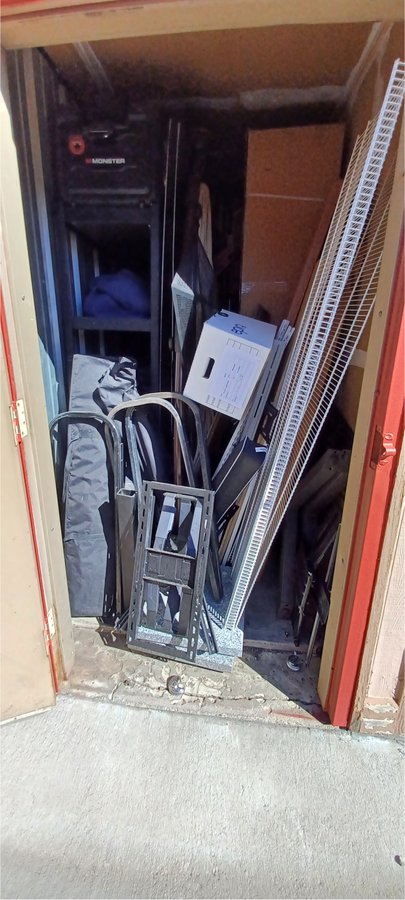 5 x 8 storage unit in Centennial, CO