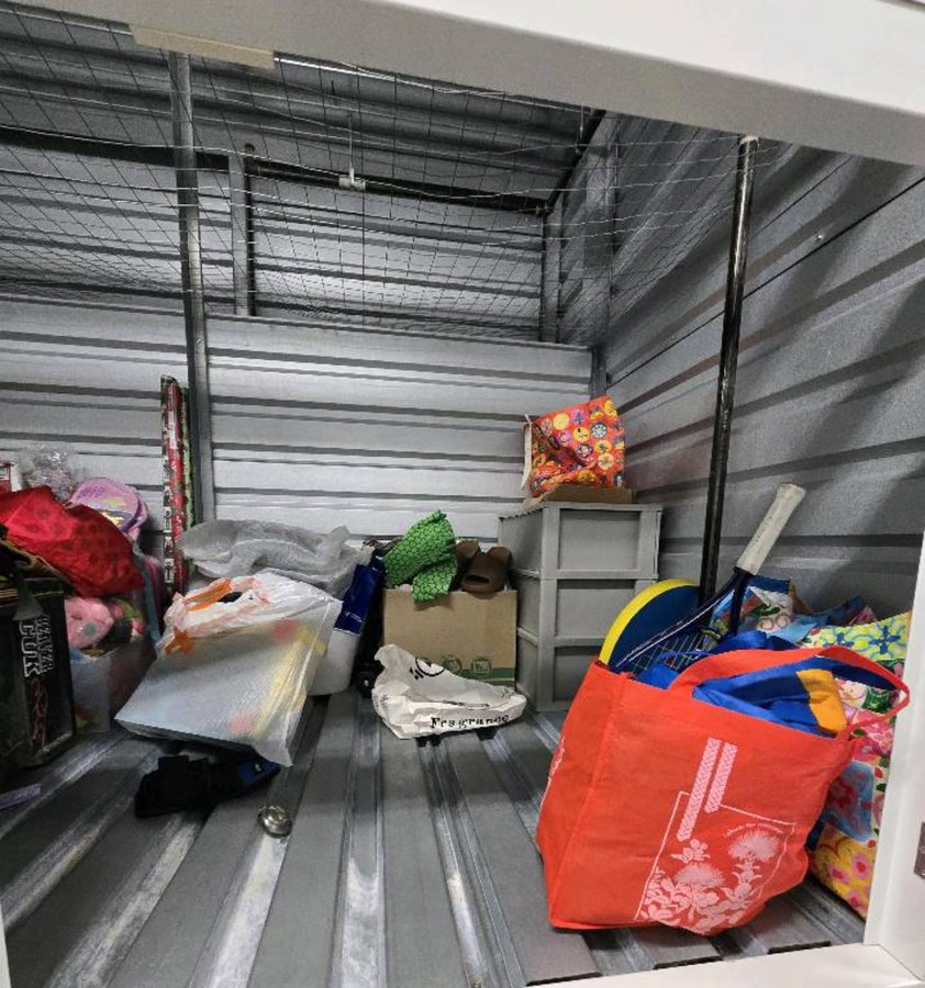 10 x 5 storage unit in Honolulu, HI
