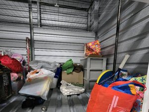 10 x 5 storage unit in Honolulu, HI