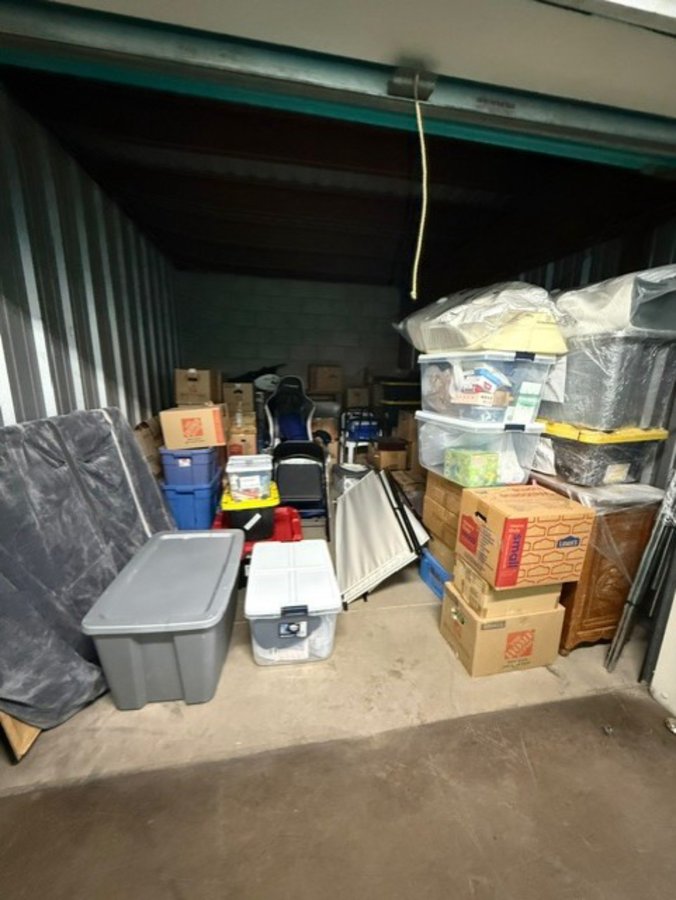 10 x 15 storage unit in Tempe, AZ