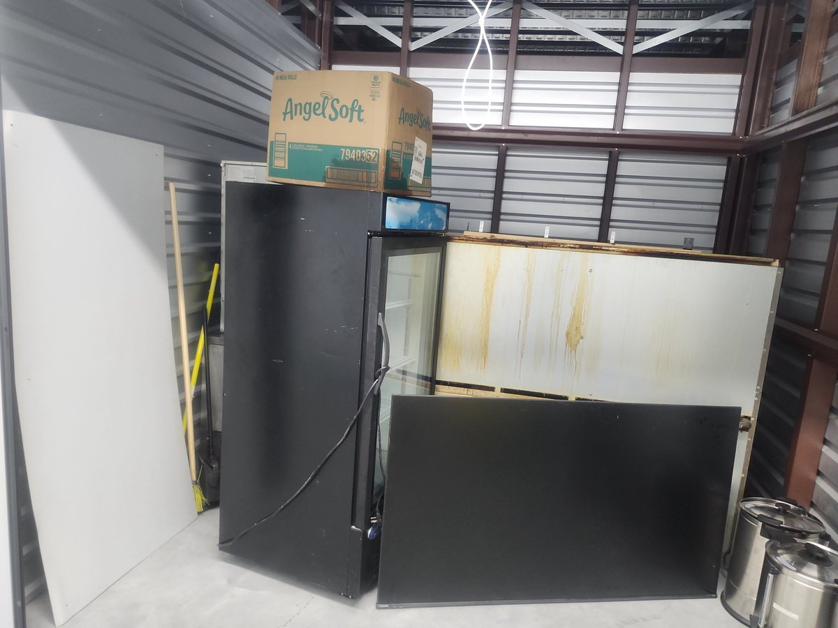 10 x 10 storage unit in Charlotte, NC