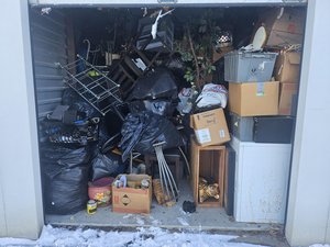 10 x 10 storage unit in Shaker Heights, OH