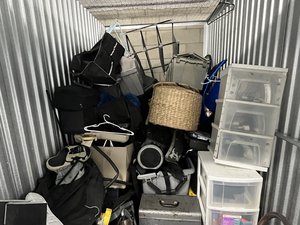 5 x 8 storage unit in Los Angeles, CA