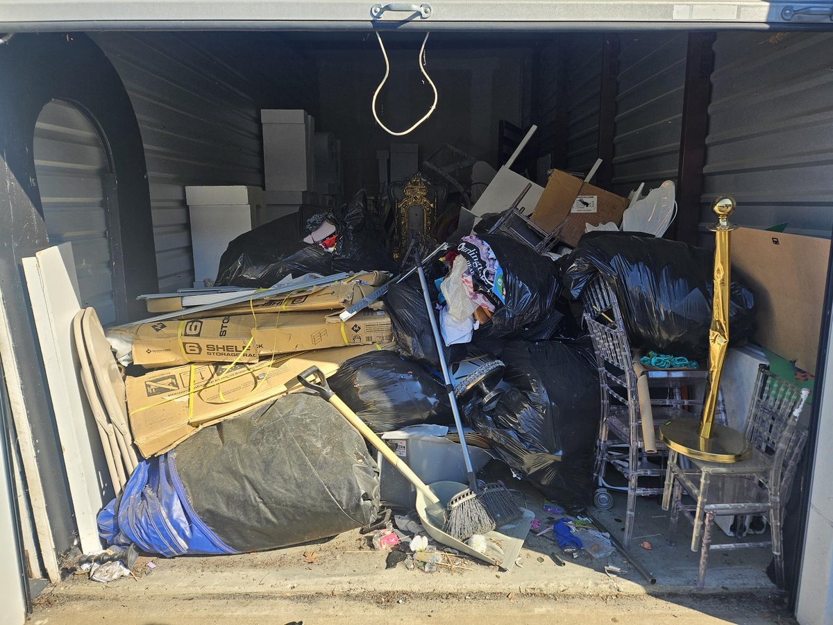 10 x 25 storage unit in Shaker Heights, OH