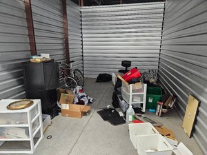 10 x 15 storage unit in Louisville, KY