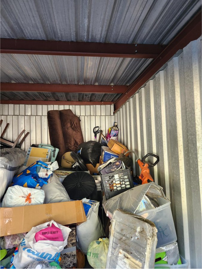 10 x 15 storage unit in Jessup, MD