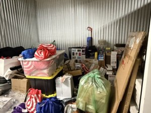 10 x 15 storage unit in Staten Island, NY
