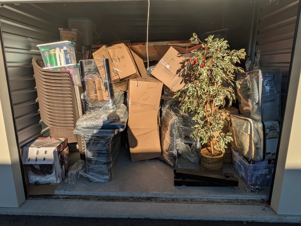10 x 30 storage unit in Middlefield, CT