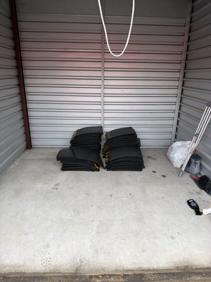 10 x 10 storage unit in Clinton Township, MI