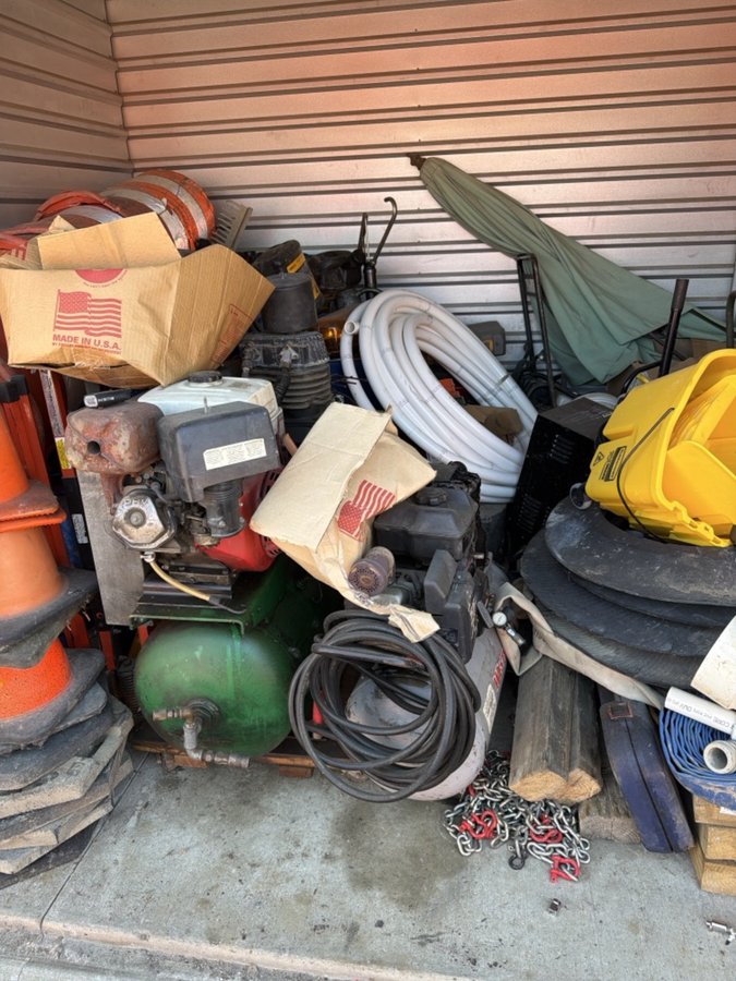 10 x 10 storage unit in Clinton Township, MI