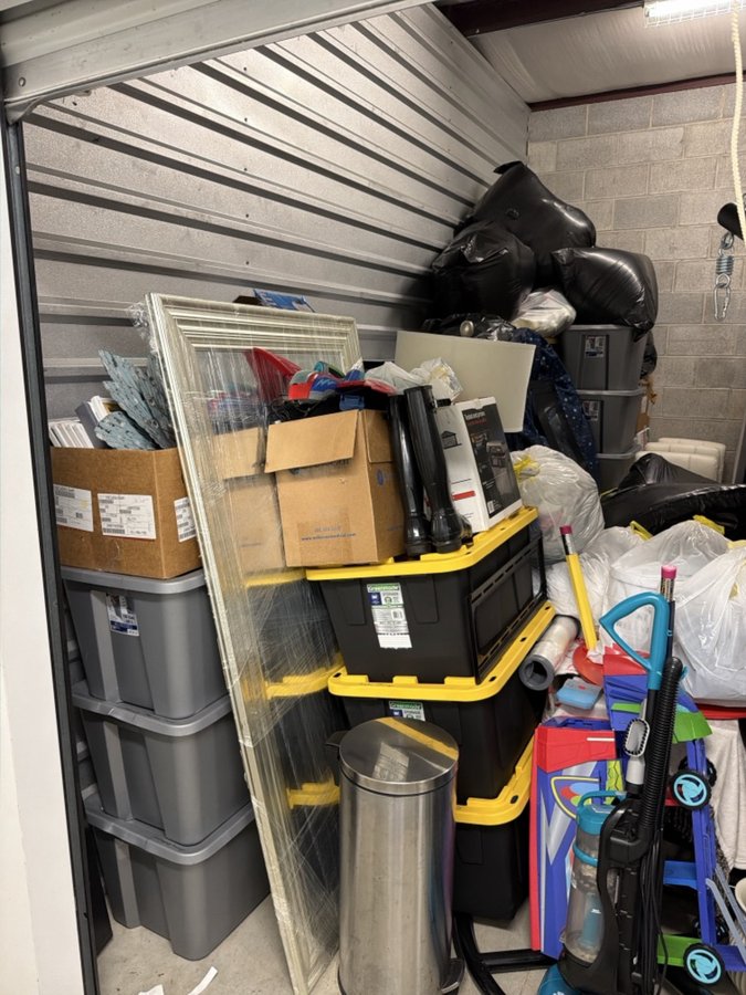 10 x 15 storage unit in Clinton Township, MI