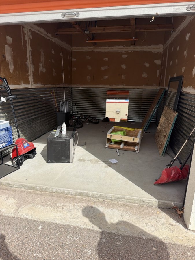 10 x 15 storage unit in Colorado Springs, CO