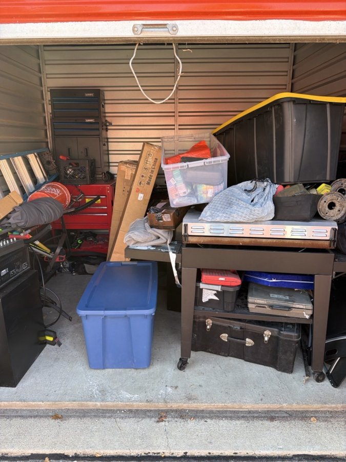 10 x 10 storage unit in Clinton Township, MI