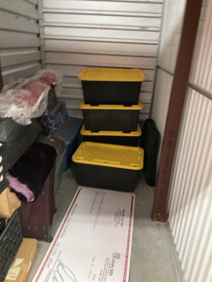 5 x 10 storage unit in Tucson, AZ