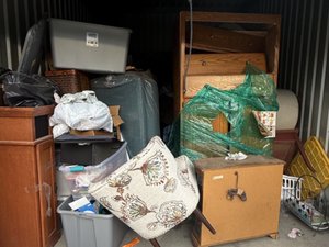 10 x 15 storage unit in Riverside, CA