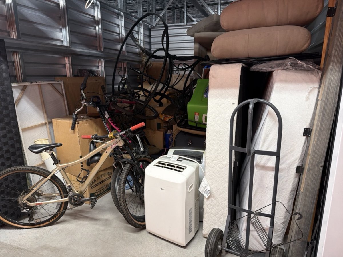 10 x 15 storage unit in Colorado Springs, CO