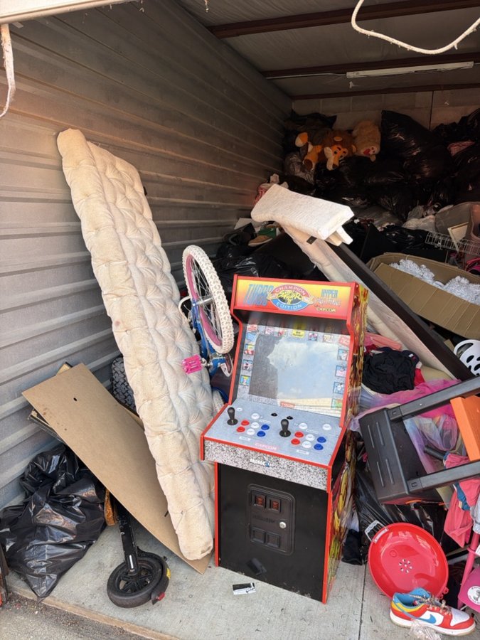 10 x 20 storage unit in Clinton Township, MI