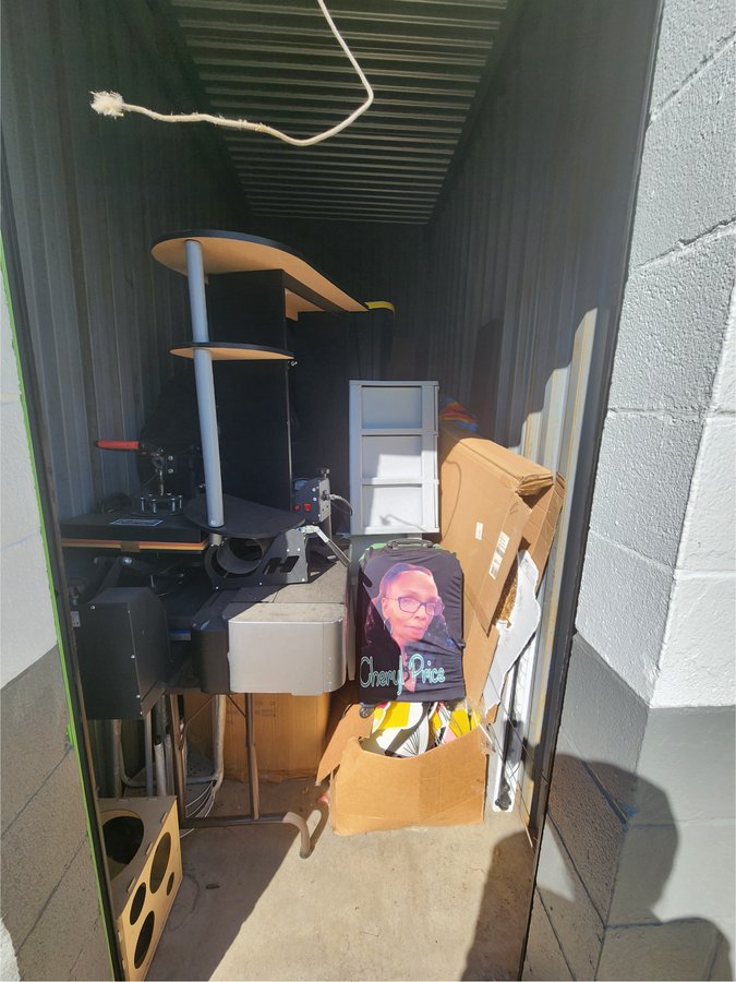 5 x 10 storage unit in Bedford, OH