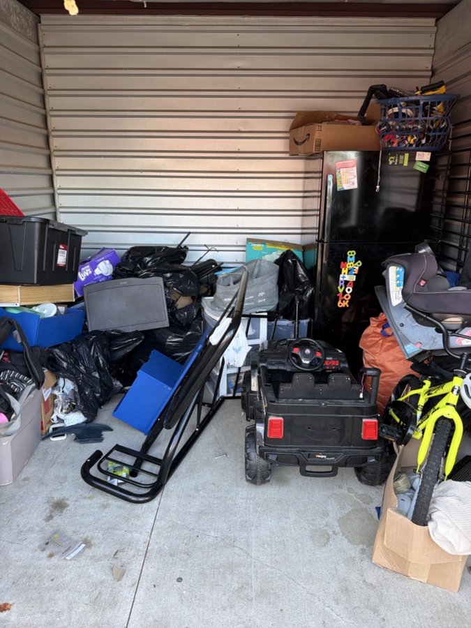 10 x 10 storage unit in Clinton Township, MI
