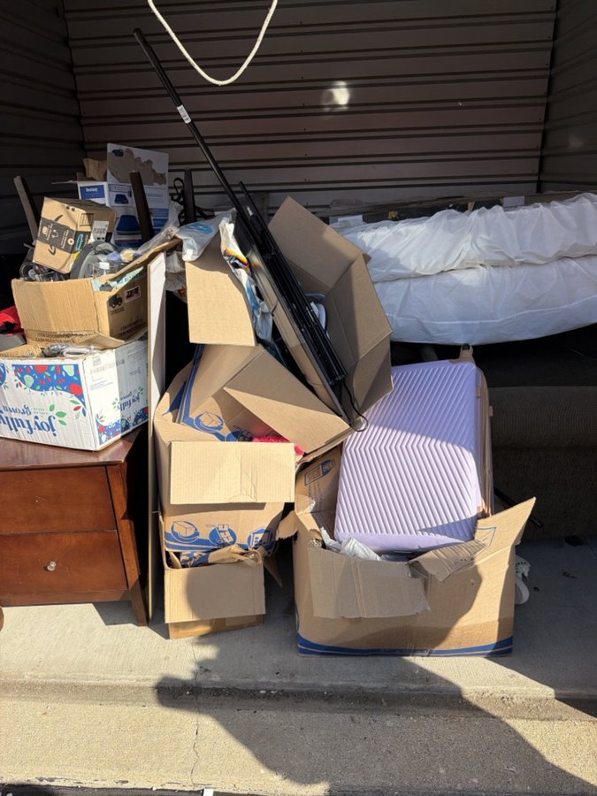 10 x 10 storage unit in Clinton Township, MI