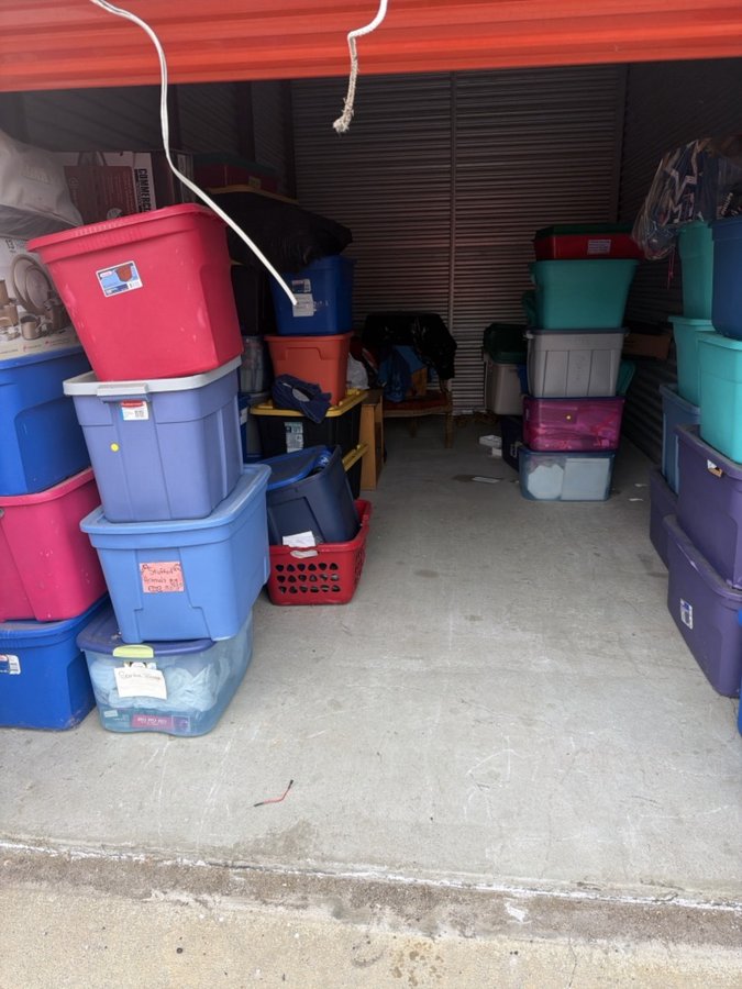 10 x 20 storage unit in Mt Clemens, MI