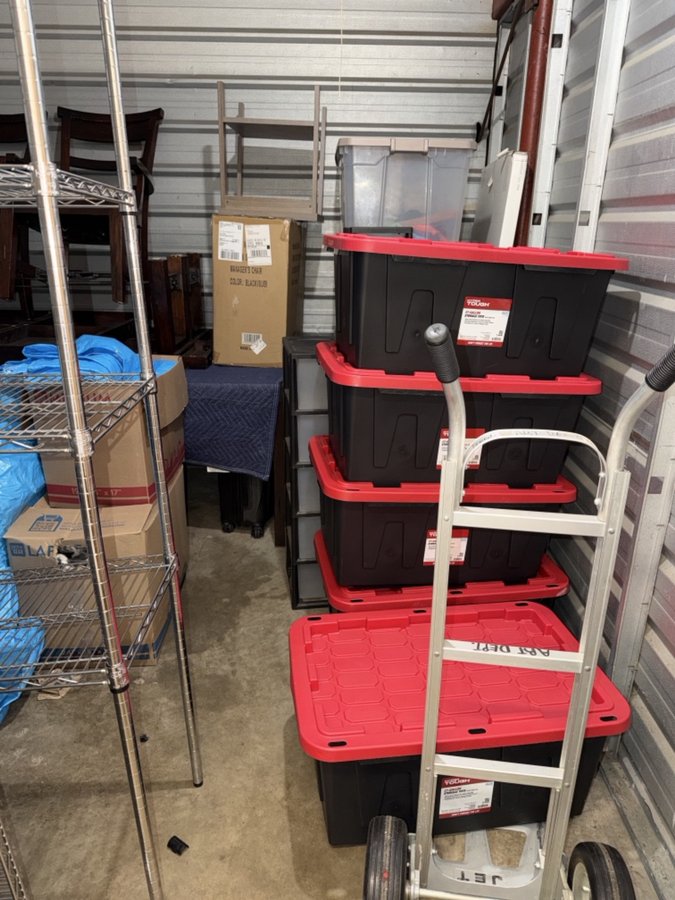 10 x 10 storage unit in Woodbridge, VA