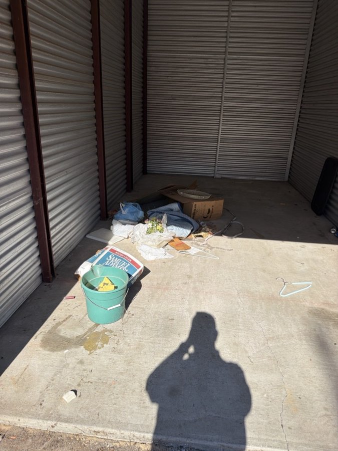 10 x 20 storage unit in Mt Clemens, MI