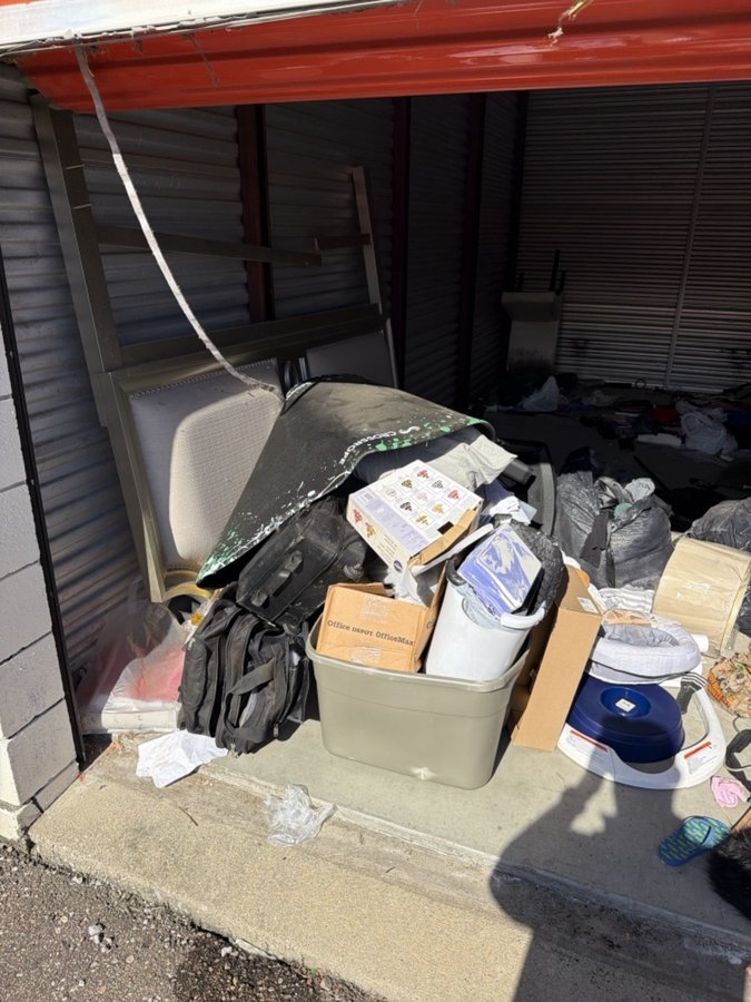 10 x 20 storage unit in Mt Clemens, MI