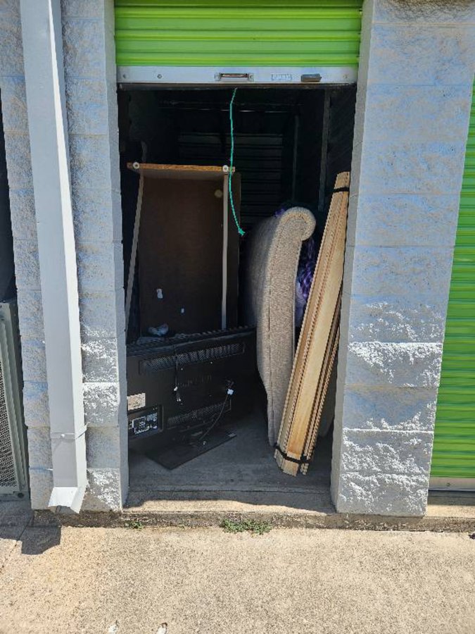 5 x 15 storage unit in Arlington, TX