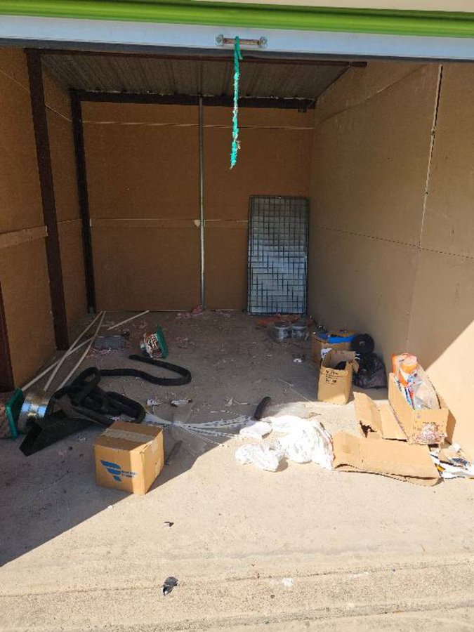 10 x 15 storage unit in Arlington, TX