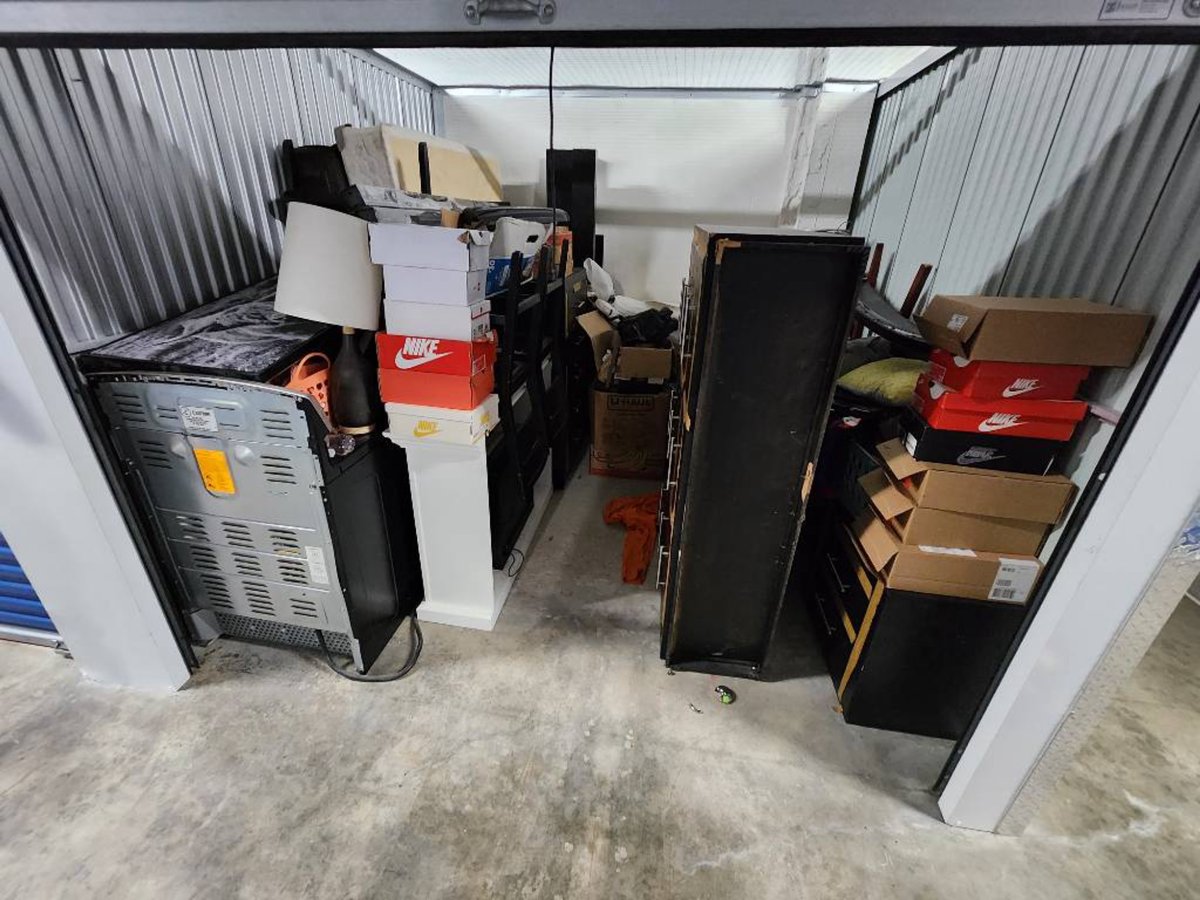 10 x 10 storage unit in Beaumont, TX